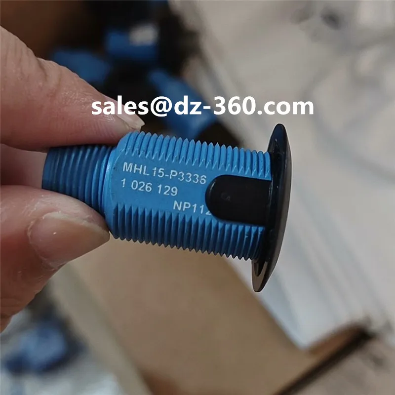 

1pcs/Lot SICK MHL15-P3336 1026129 10-30VDC photoelectric sensor proximity switch 100% brand new in stock