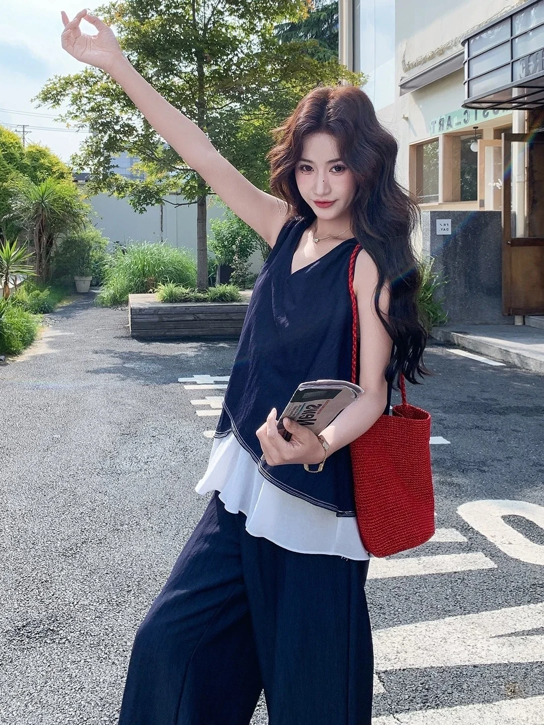 Korean Style Color Block Vest Women's Extra Large Size Summer Casual Sleeveless Top Layered Hem Small Shirt V-Neck Thin Model