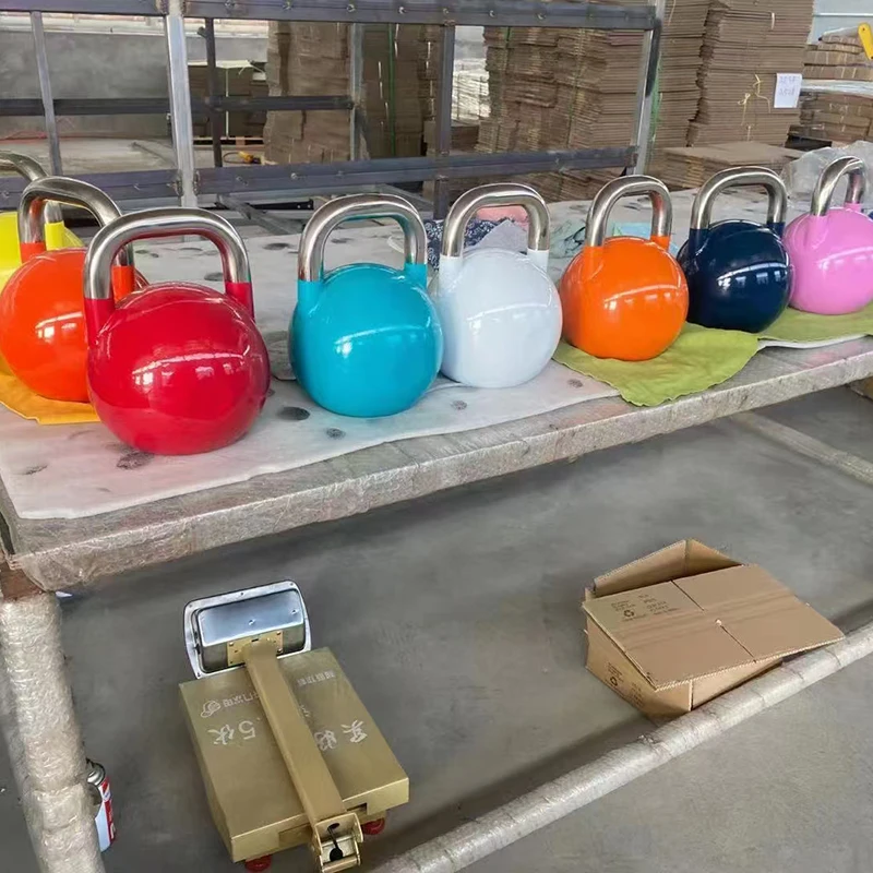 جرس Kettlebell من الحديد الزهر عالي الجودة لأداة تدريب التمارين الرياضية المصنوعة من الفولاذ الملون لرفع الأثقال للمنافسة #4