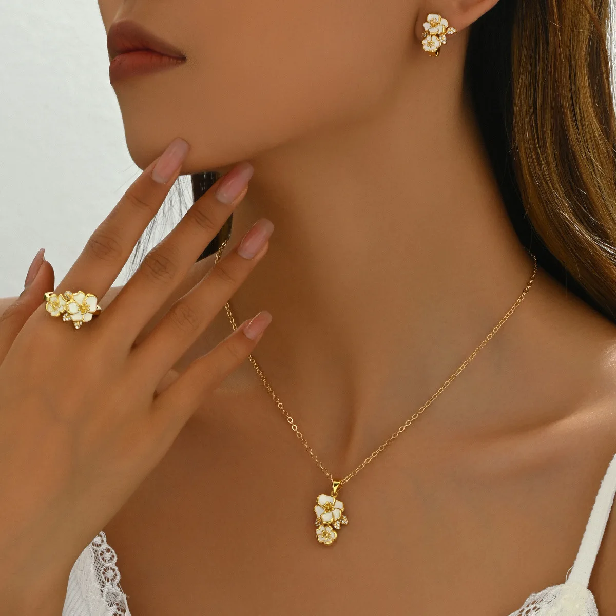 

Fashion flower earrings necklace set small inlaid zircon design