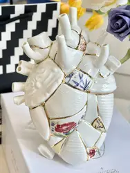 Wall mounted European style artistic gold repair craft ceramic heart vase home decoration ornaments