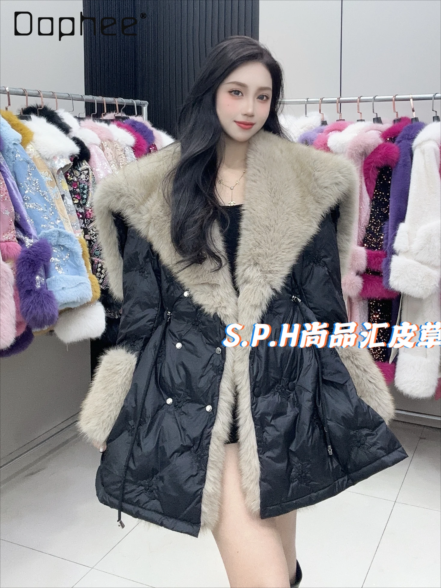 

Thickened Large Fur Collar Luxury Faux Fur Splicing Long-sleeved Cotton Jacket Women Commuting Fashionable Black Elegant Coat