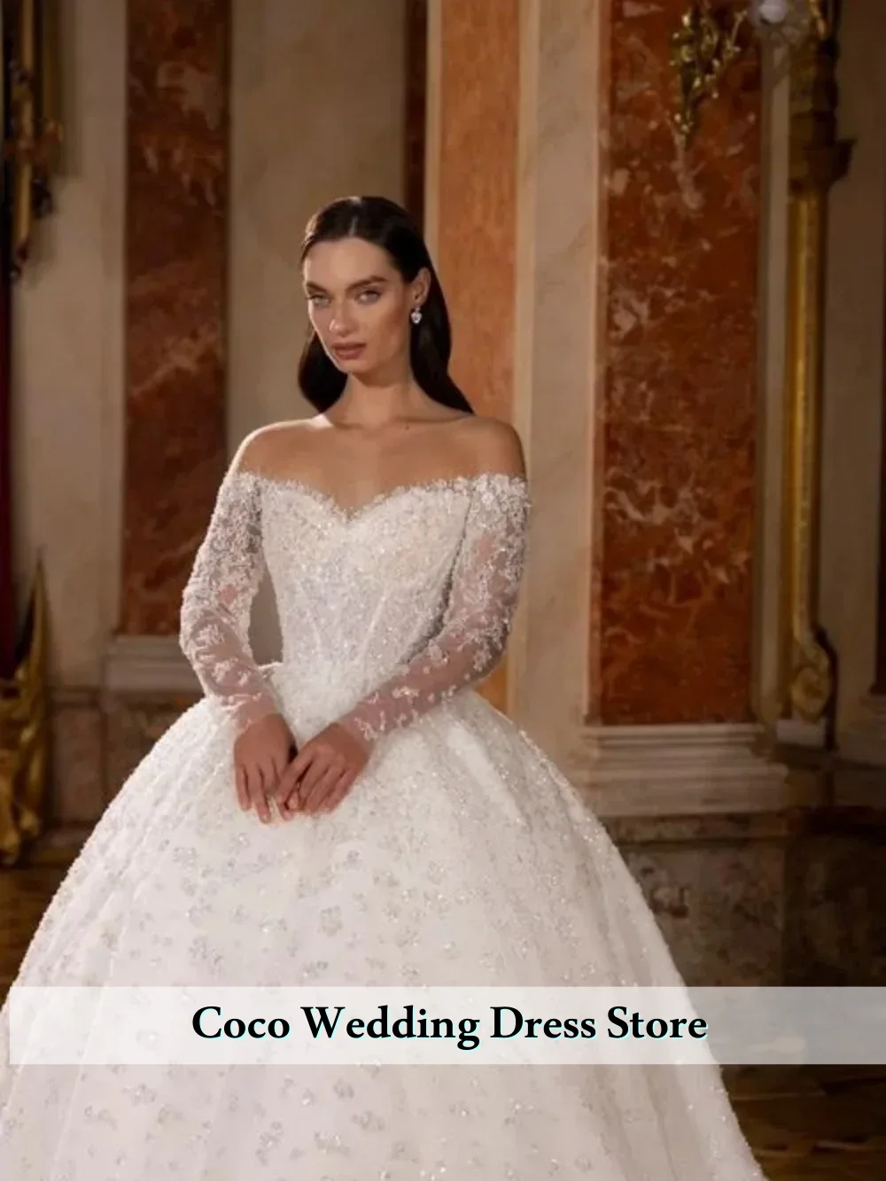 Abito da sposa elegante a trapezio personalizzato con spalle scoperte Abito da sposa romantico a maniche lunghe Abito lungo fino al pavimento lucido