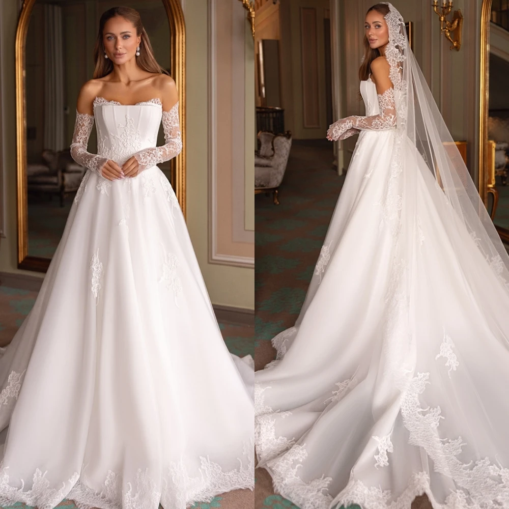 맞춤형 우아한 끈이 없는 이브닝 드레스와 절묘한 오간자 웨딩 드레스와 섬세한 민소매 특별 행사 가운