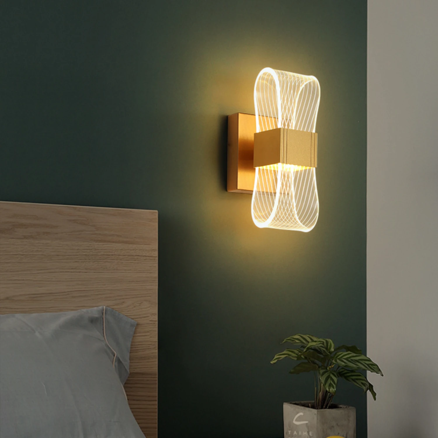 Lámpara de pared de aluminio acrílico de estilo nórdico moderno, elegante y cálida, luz de cabecera de lujo Simple con brillo, Perfe, nueva