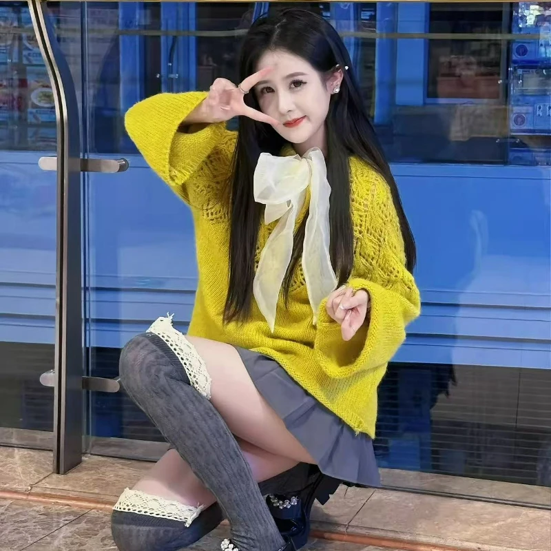 

2026 Autumn/Winter Korean Style Sweet Bow Cutout Sweater for Women New Fashion Loose Laid-back Style Bestseller Knitted Sweater