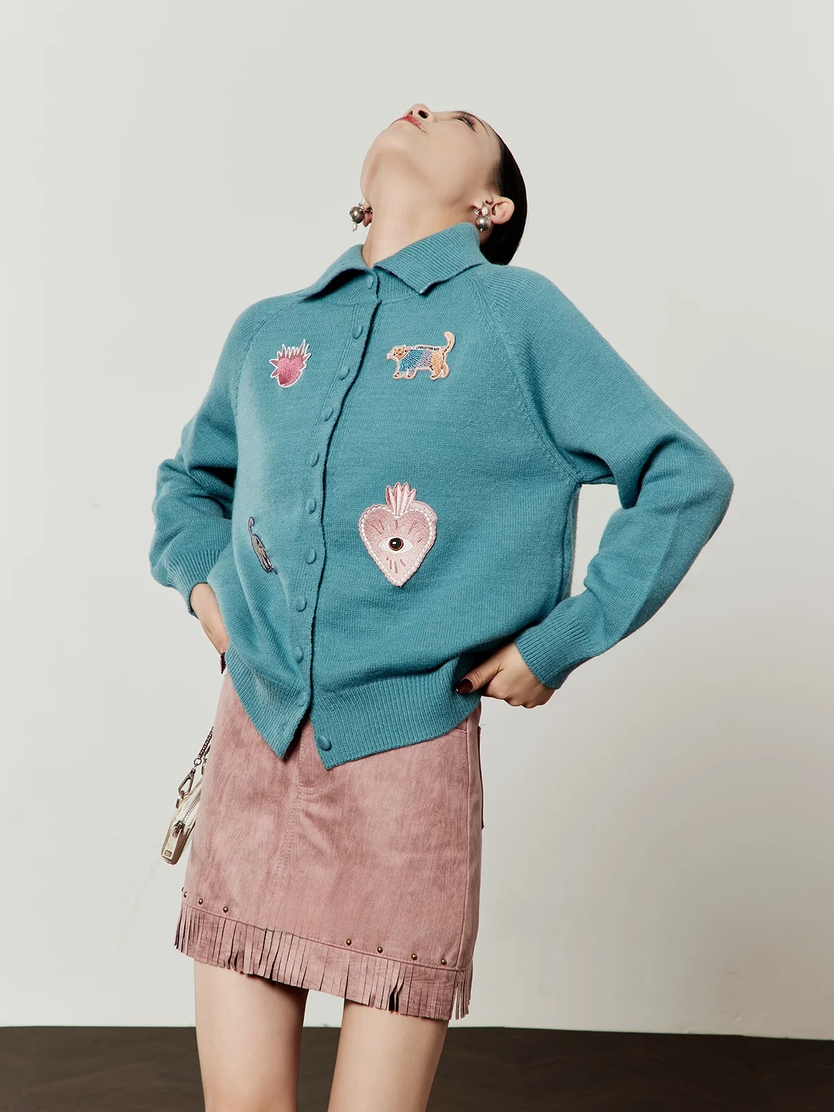 

Свободный женский вязаный свитер с вышивкой в виде сердца, желтый, синий цвет, весна 2026, новинка от Zhou Li Wu