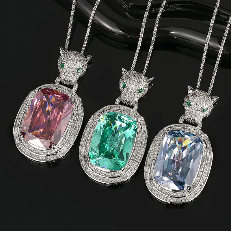 

Panther Head Pendant Necklace Cushion Cut Green Pink Blue CZ Crystal Statement Luxurious Elegant Jewelry for Women Accessories