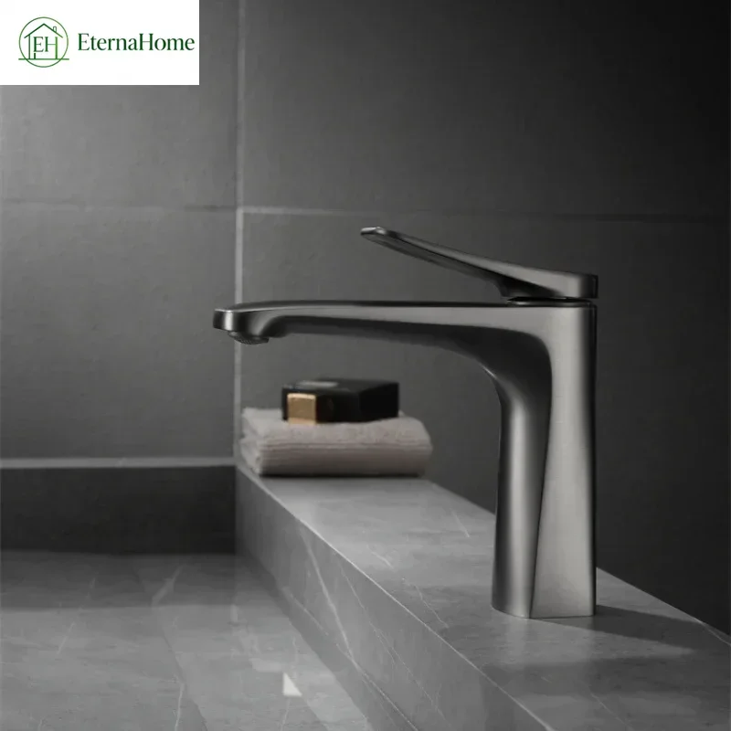 Black Chrome Plated One Hole Mixing Faucets Hot Cold Water Control Bathroom Basin Sink Faucet Washbasin Kit Accessories for Bath