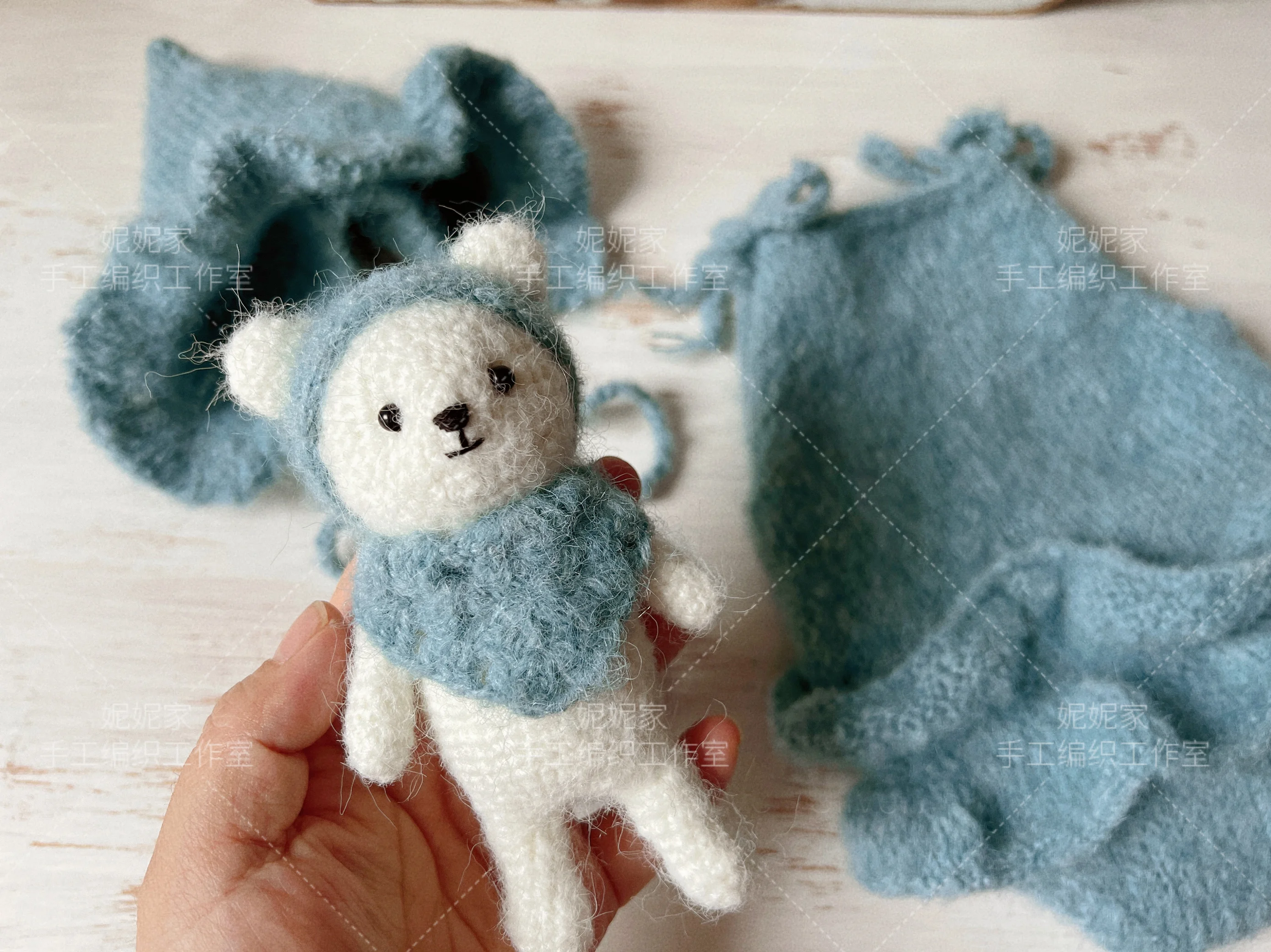 

Newborn Photography Props Handmade Knitted Outfit with Hat Bear Doll 3pcs Clothes Set for Studio Photoshoot Clothing Accessories