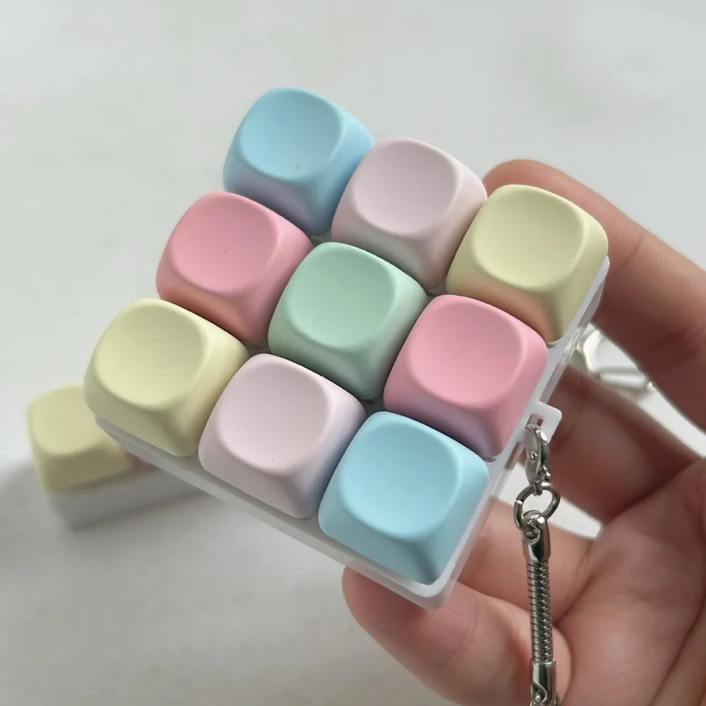 Relaxing 4/9 Keys Finger Keyboard Key Button Stress Relief Fidget Keychain Gadget Keycap Pinch Toy Adult