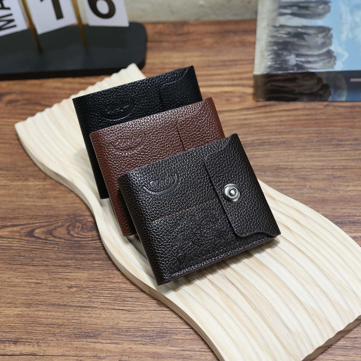 

New Men's Wallet Short Card Bag Buckle Korean Edition Wallet Ticket Clip Men's Short Button Wallet Multi-card Casual Wallet