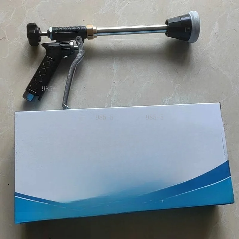 Adjustable Wind-Resistant Nozzle Plunger Pump Sprayer, Pistol Grip Design for Orchard Vineyard Spraying