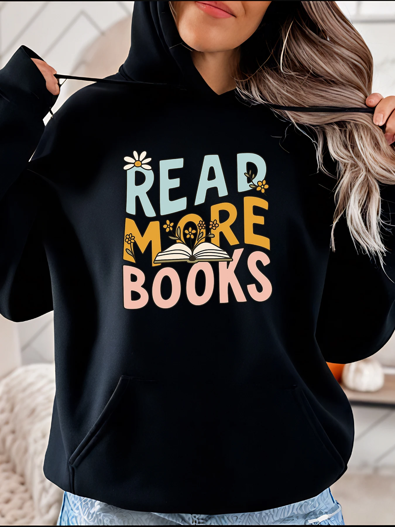 

【Read More Books】Printed Hoodie Casual Loose Fit Women's Sweatshirt with Floral Book Design, Literary Lover, Cozy Reading Time