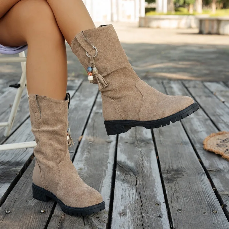 

Hot Selling Retro Pleated Mid Leg Boots for Women in The Autumn of 2025, Size 42, Suede Pile Up Western Boots Platform Shoes