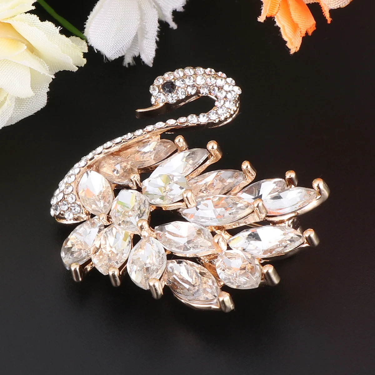 

1Pcs Zircon Swan Brooch Elegant Alloy Pin Casual Party Banquet Brooch Pin Women Clothing Accessory Bridal Banquet Decor