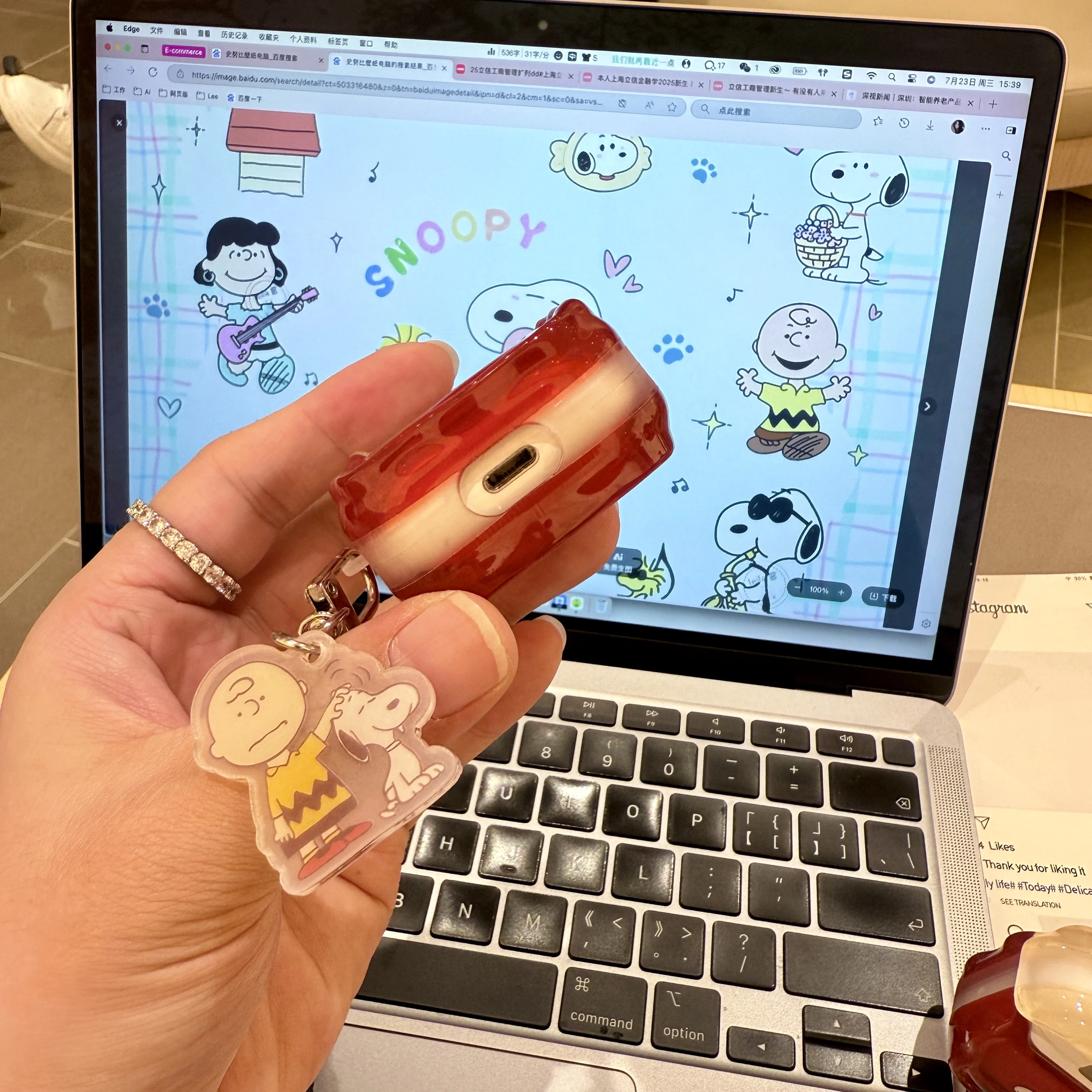 Vivid Obvious Red For Snoopy Cute Cartoon Lightweight Anti-Drop For AirPods 4,1 2,3,Pro,Pro 2,Pro 3 Cartoon Version Style Case