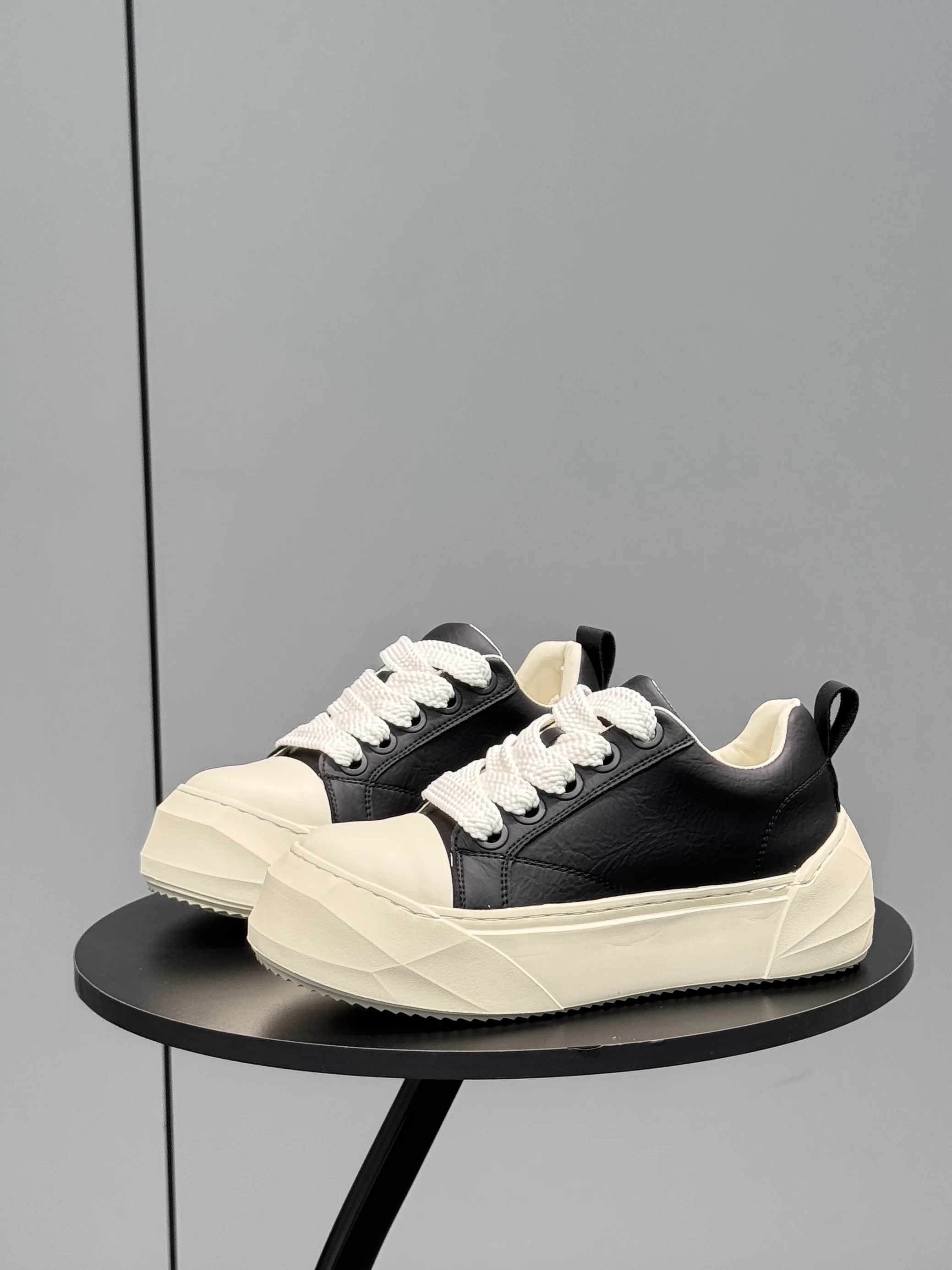 men's-casual-sport-oes-leather-surface-lightweight-thi-bot-heightening-bread-oe-faionable-all-match-flat-oes