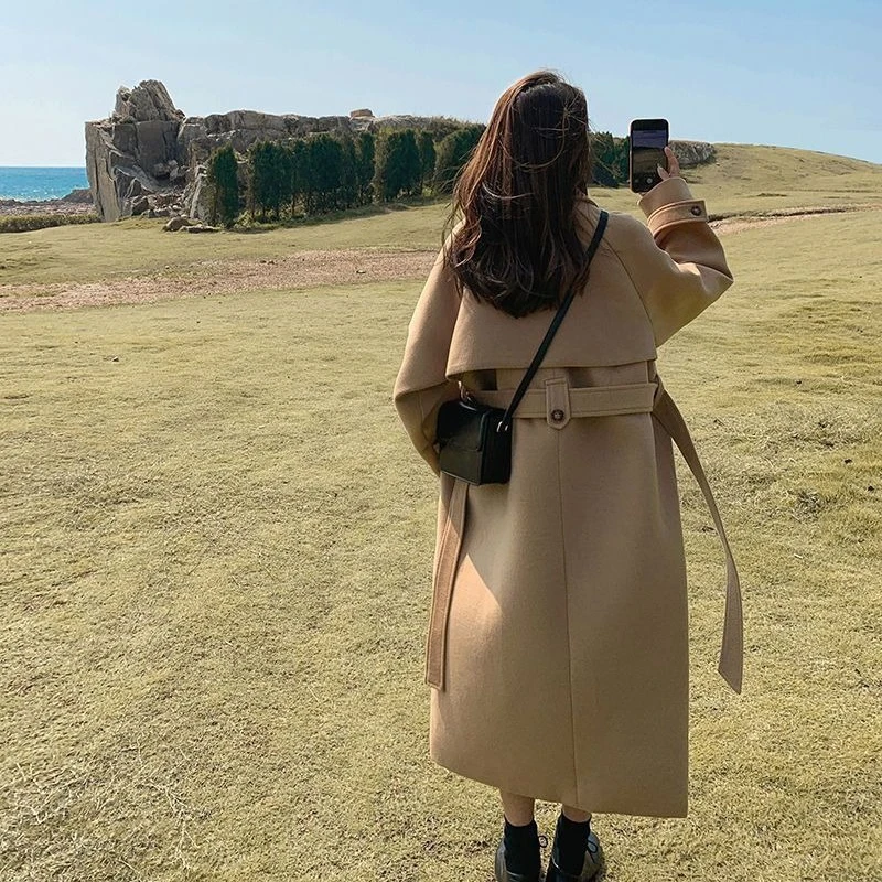 

2025 New Arrival Women's Mid Long Wool Coat Popular Hepburn Style Korean Loose Fit Design Thickened for Autumn Winter
