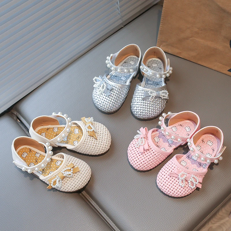 Girls Beaded Strap Leather Sandals with Cute Bow 2026 New Summer Kids Braided Sandals Non-slip Simple Princess Party Wedding