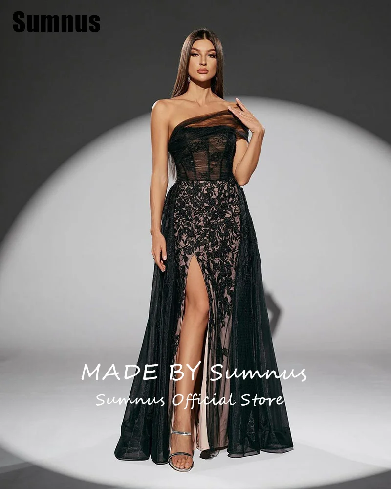 Sumnus abiti da ballo a trapezio in pizzo nero eleganti abiti da sera sexy monospalla abiti formali lunghi fino al pavimento con spacco laterale personalizzati