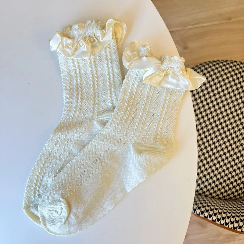 

Cute Lace Socks Sweet Floral Design Mid Calf Bubble Socks for Women Comfortable