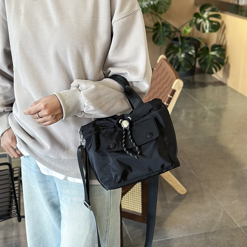 

Stylish Tote Handbag Large Capacity All-Match Crossbody Bag Adjustable Strap Versatile Sling Bag Commute Handbag