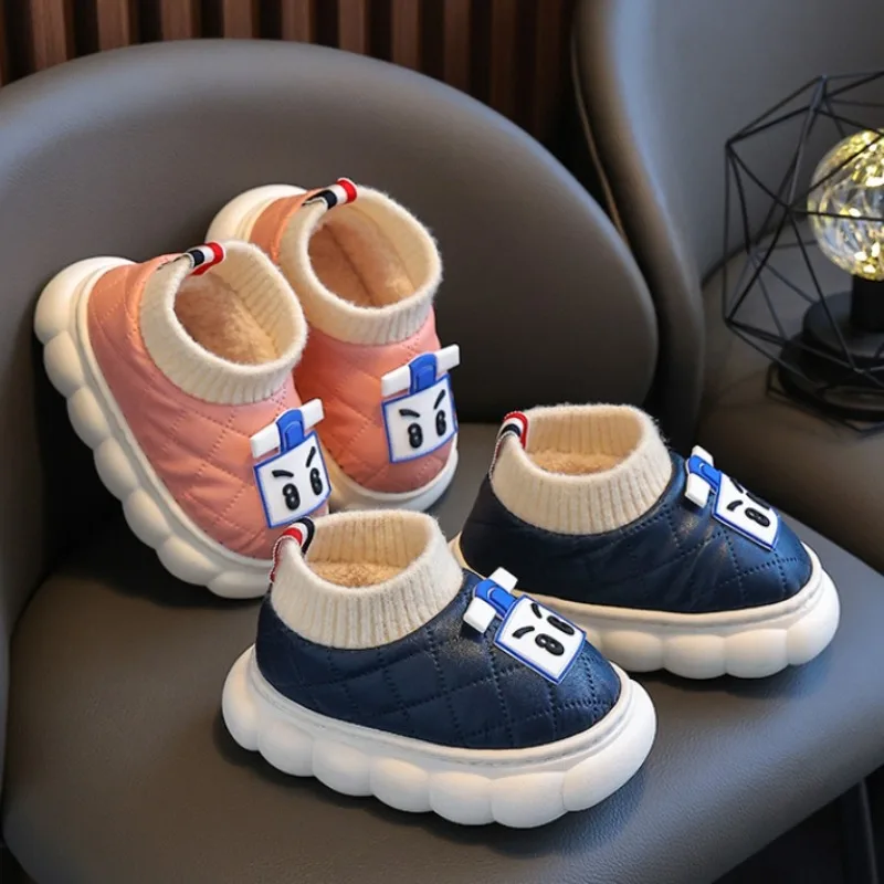 Zapatos Niña modne buty dziecięce urocze kapcie domowe z kreskówek dla dzieci wodoodporne antypoślizgowe kapcie dla chłopców dziewczynki ciepłe