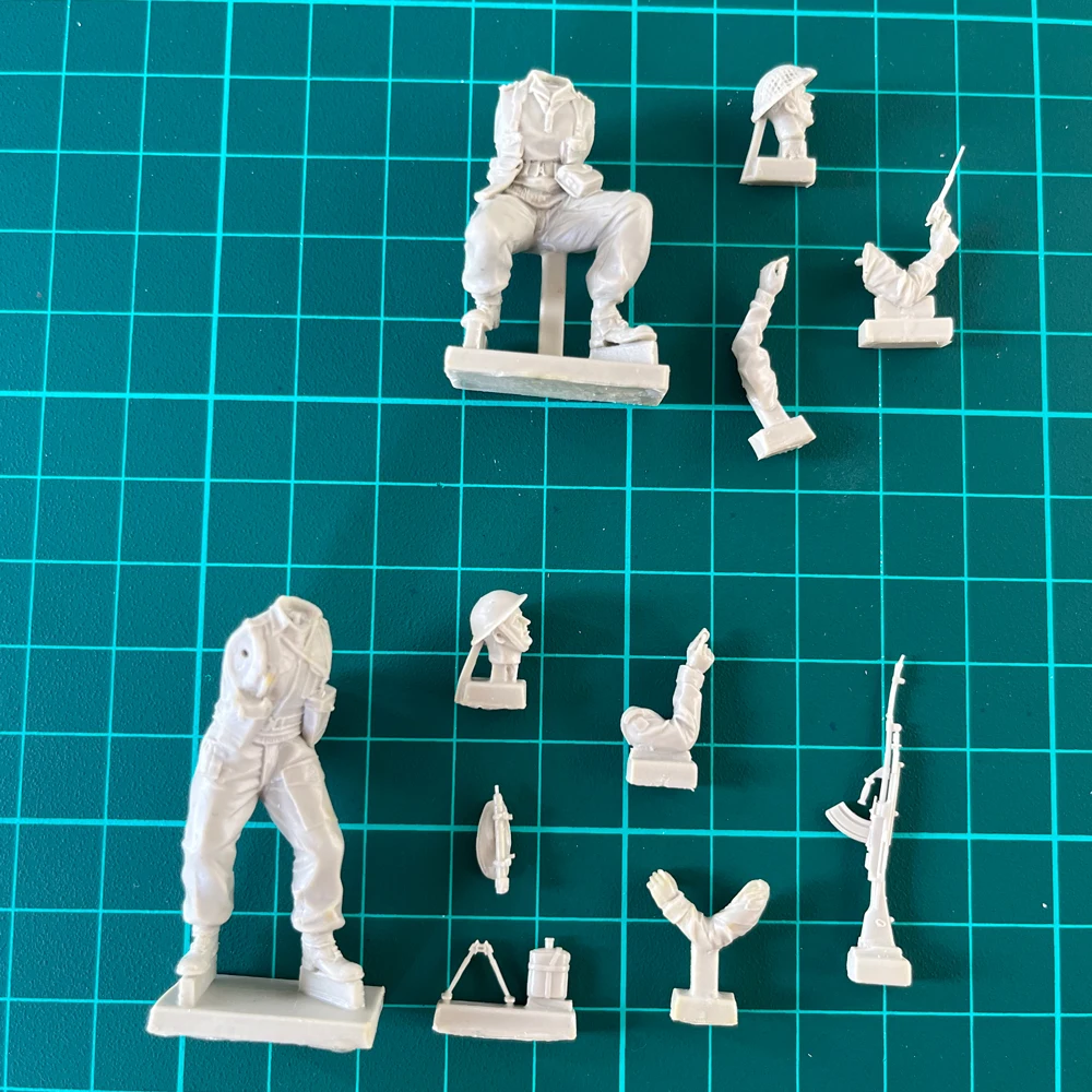 1/35 Resin Model Figure Kits GK , Two People，No Scene，Military Theme，Unassembled And Unpainted,302RQC