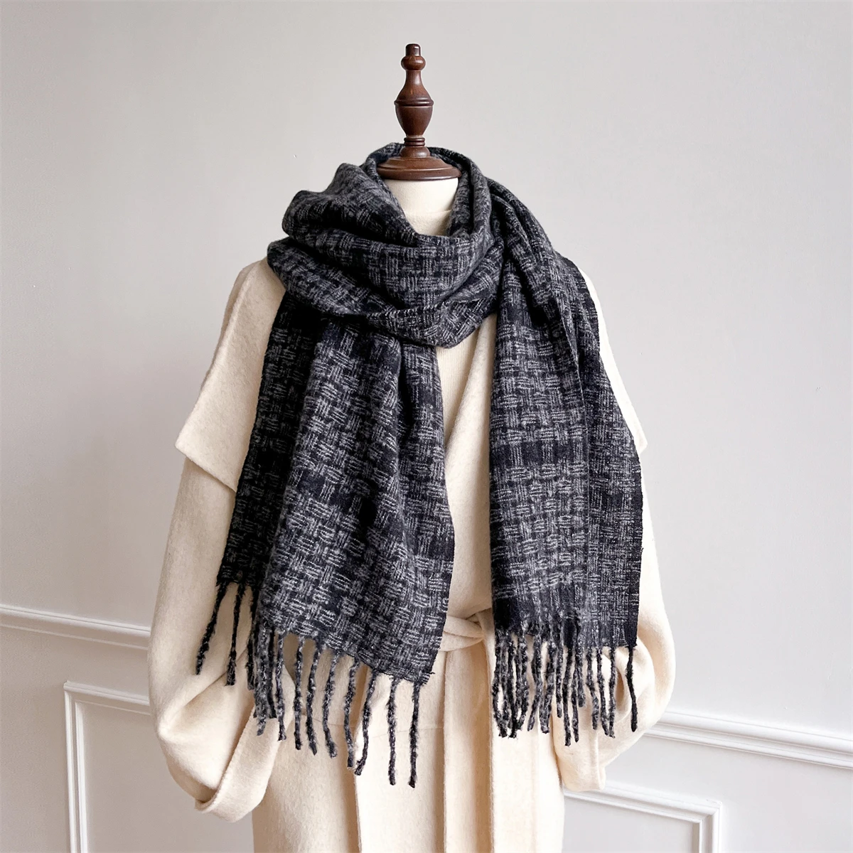 

Fashion Stripe Plaid Winter Women Warm Scarf Thick Tassels Shawls Pashmina Designer Neckerchief Cashmere Lady Luxury Cold-Proof