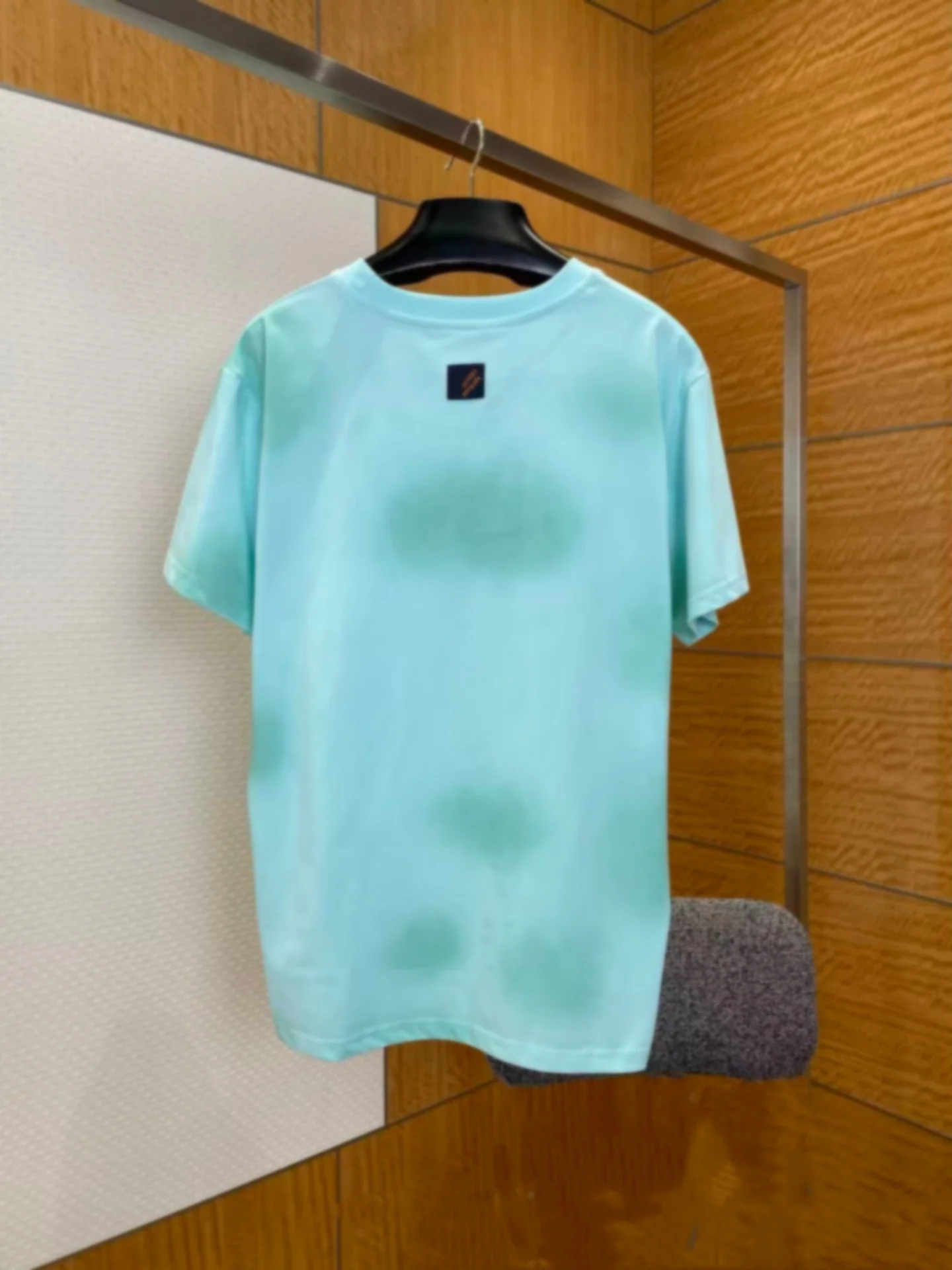 

Новая высококачественная футболка-свитер из окрашенного хлопка 2026 года, из чесаного хлопка, не скатывается, не деформируется, из органического хлопка, для бизнеса и повседневной носки