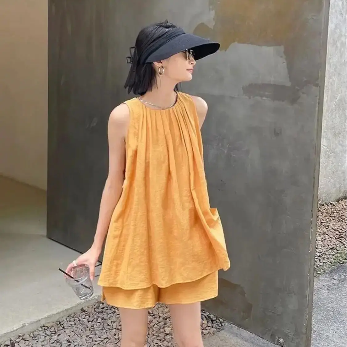 Two-Piece Solid Cotton And Linen Suit Women'S Folding Sleeveless Vest Top Women'S 2024 Summer New  Thin Loose Shorts