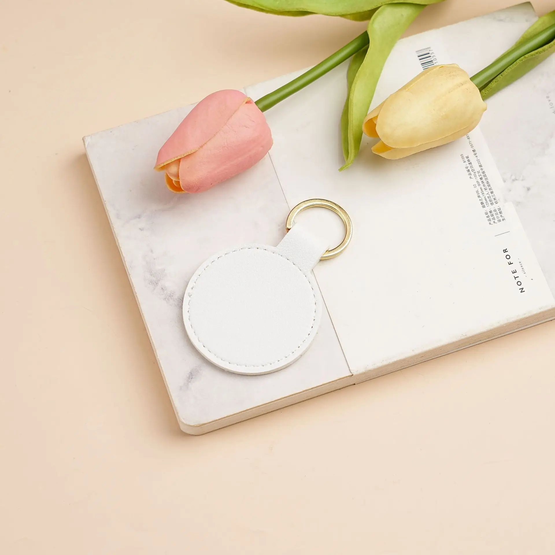 Custom Circle Key Chain Holder Laser Engrave Logo Round PU Leather Keychain Personalize Name Room Number Car Keyring Bag Pendant