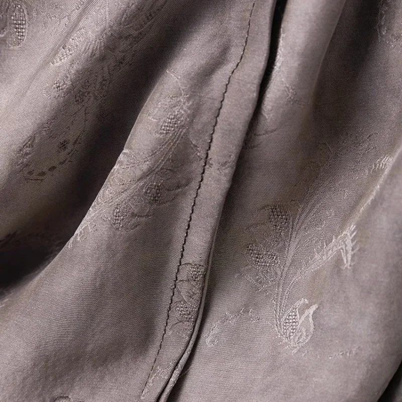 Birdtree 20 mm dunkelgraues Hemd aus 100 % Maulbeerseide, Damen-Jacquard-Satin mit Laternenärmeln, O-Ausschnitt, Sommer-Grasfärbluse T58016JF