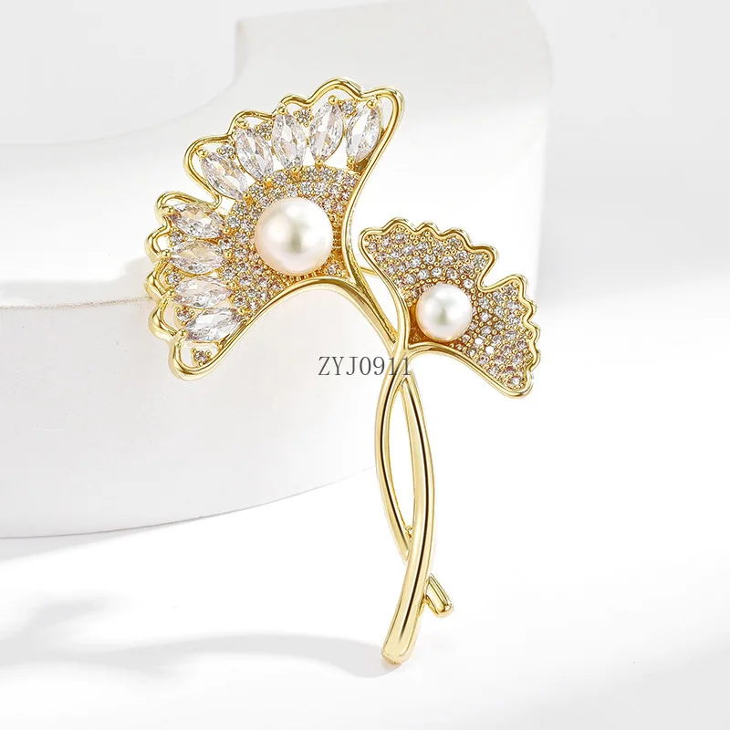 بروش الجنكة بيلوبا من لؤلؤ المياه العذبة الطبيعي المطلي بالذهب الحقيقي، بدلة نسائية راقية