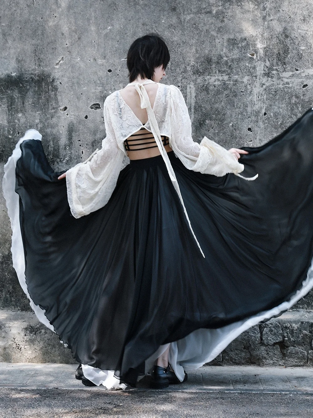 UMI MAO Spring Summer 2023 Large Waist Dark Immortal Removable Black White Contrast Double Layer Chiffon Skirt Pants Women