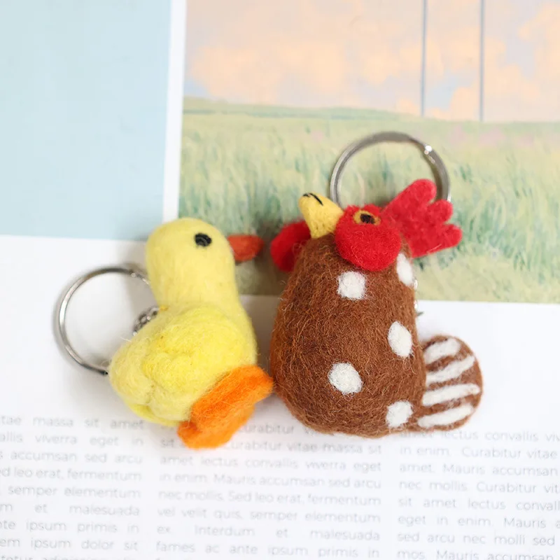 Cute Three-dimensional Big Rooster / Chicken Plush Keychain Lovely Fun Wool Felt Pendant Cartoon Animal Plush Stuffed Toys Gift