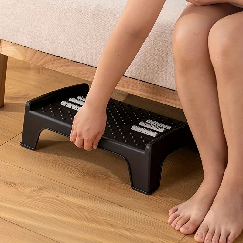 Descanso de pés de plástico ergonômico com massageador para uso em escritório e banheiro - Penico agachado para adultos - Apoio para os pés sob a mesa para conforto