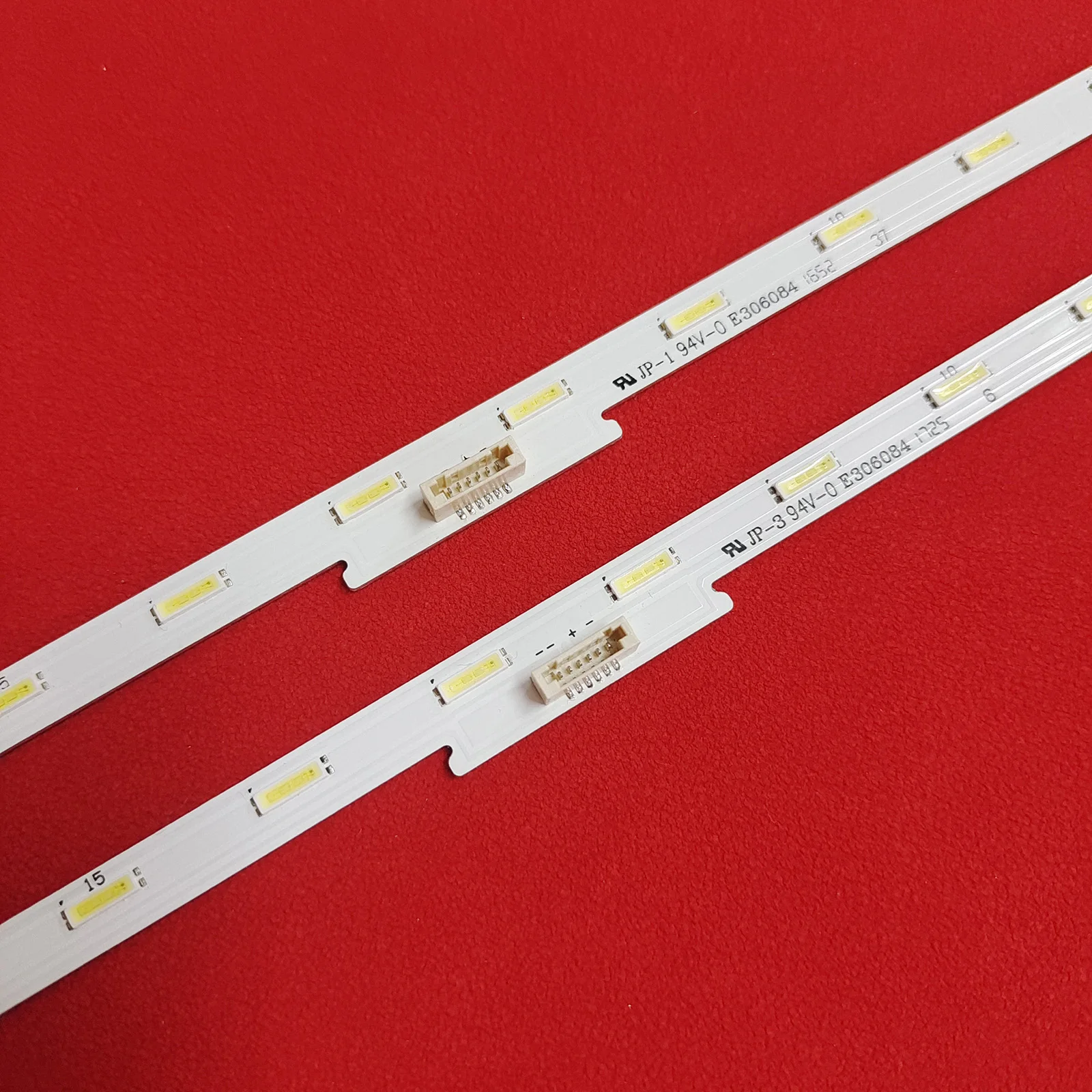 2Pcs/1Set LED Backlight Strip 24 Lamps for 40\