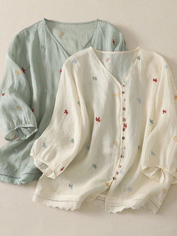 

High-End Retro V-Neck Embroidered Top Color Block Hem Lace Patchwork plus Size Shirt Breathable Casual Summer Women's Fashion