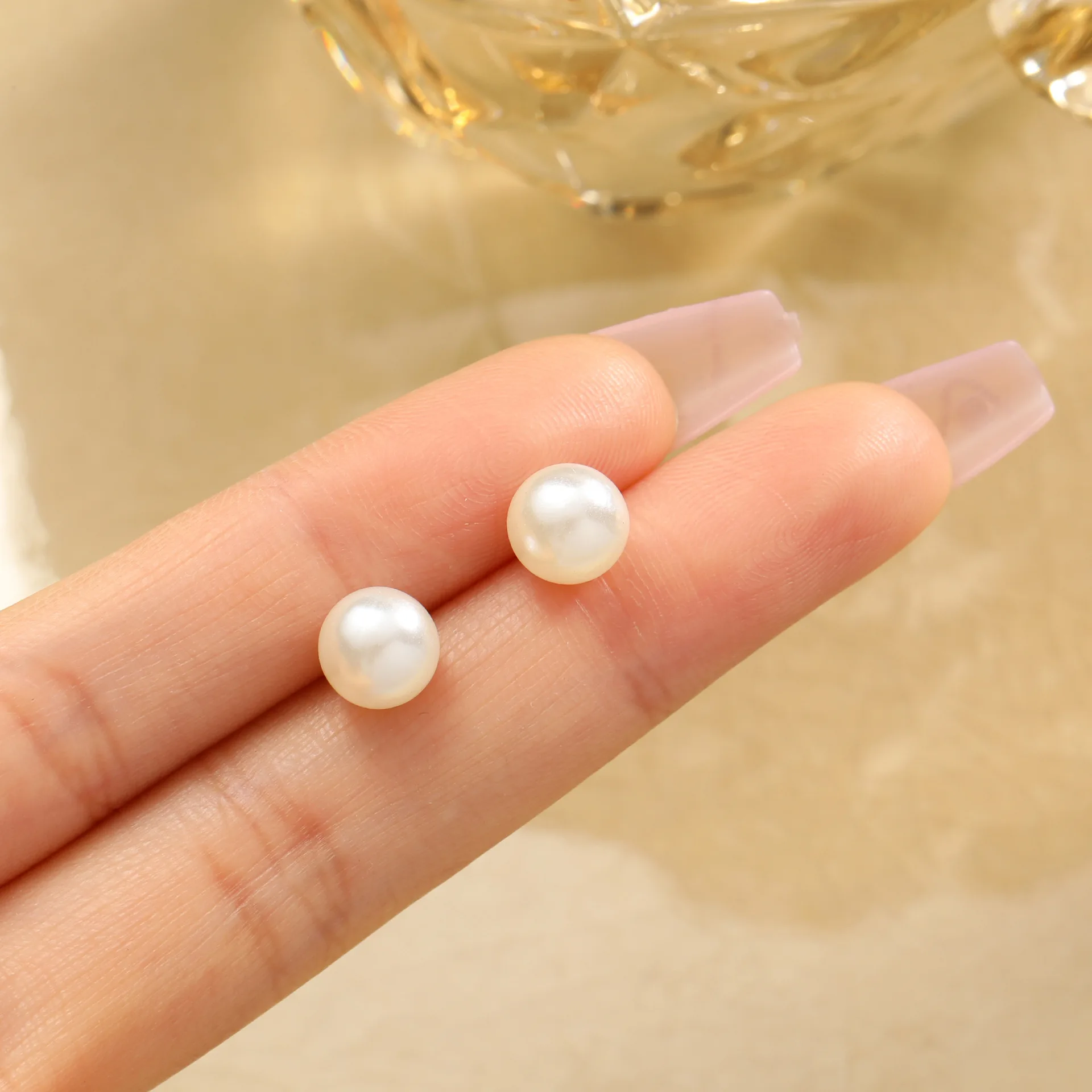 1set Hot Selling Simplicity And Fashionable Commuter Niche earrings, Cold And Luxurious Pearl Earrings Accessories Wholesale