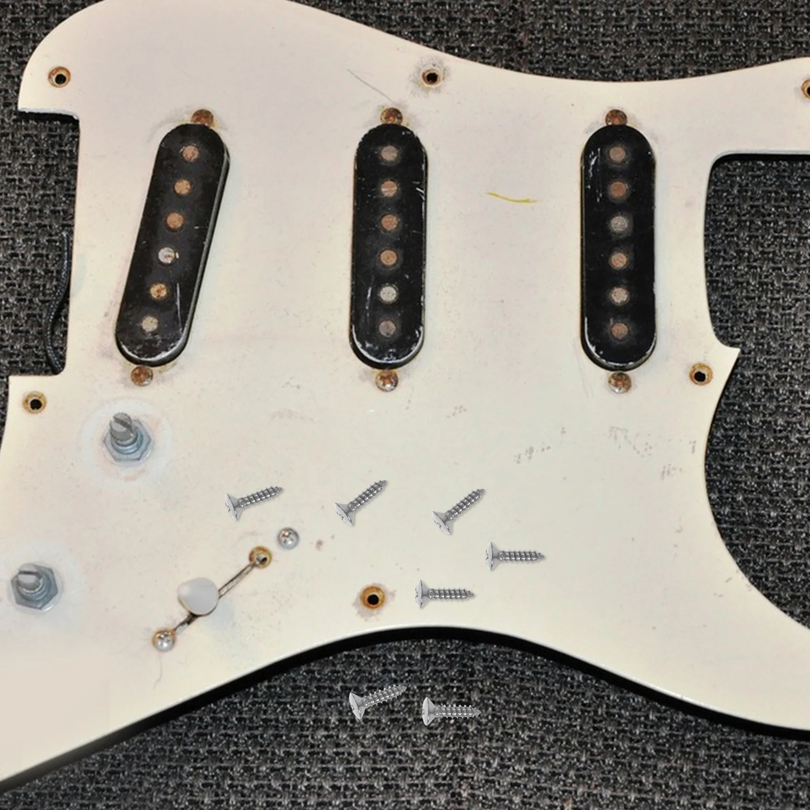 

50Pcs Electric Guitar Pickguard Screws Fine Threaded Metal Fasteners for Secure Pickup and Backplate Installation Reliable