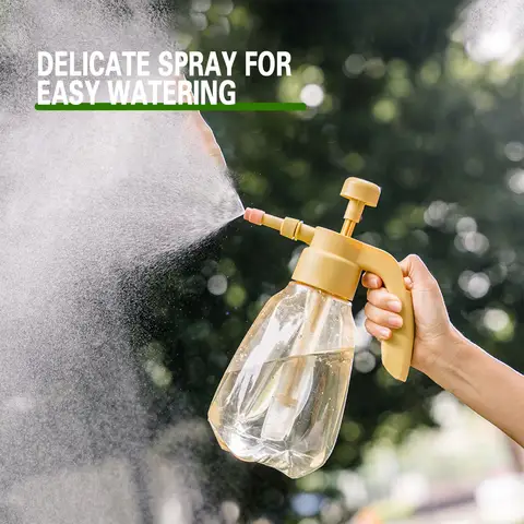 Flower Sprayer Pressure Water Can 1.5L Large Capacity Clear Water Bottle Plastic Sprayer for Indoor & Outdoor Plant Flower
