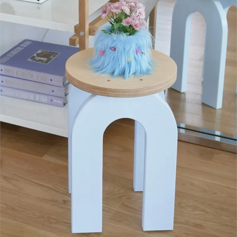 MOMO Dopamine Round Stool U-shaped Solid Wood Chair Household Simple Furniture 2026 New Low Stool Internet Celebrity Stool