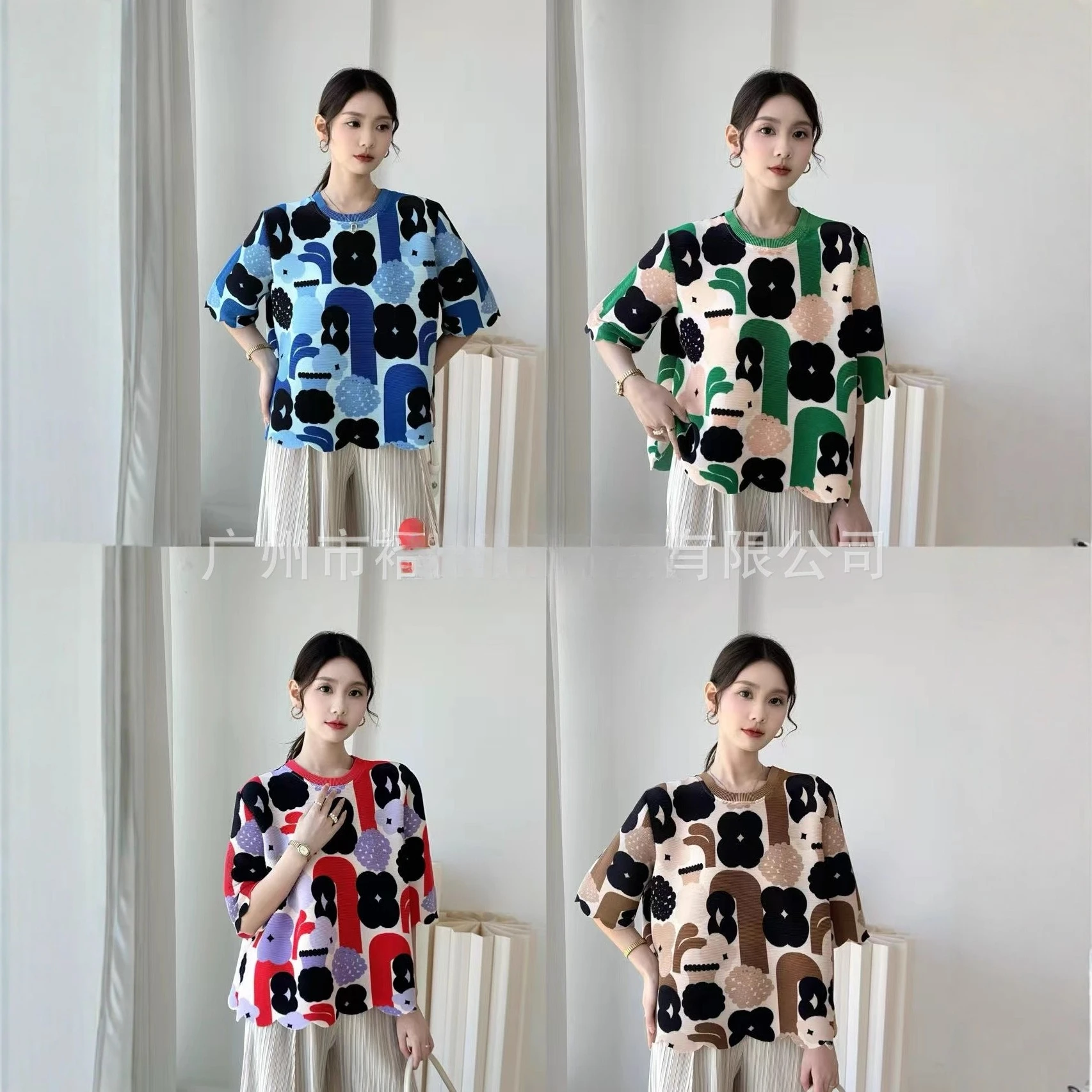 

Miyake Pleated 2025 Fall and Winter New Printing Shaking Top Pleated Loose Temperament Commuting Round Neck Short-sleeved Female