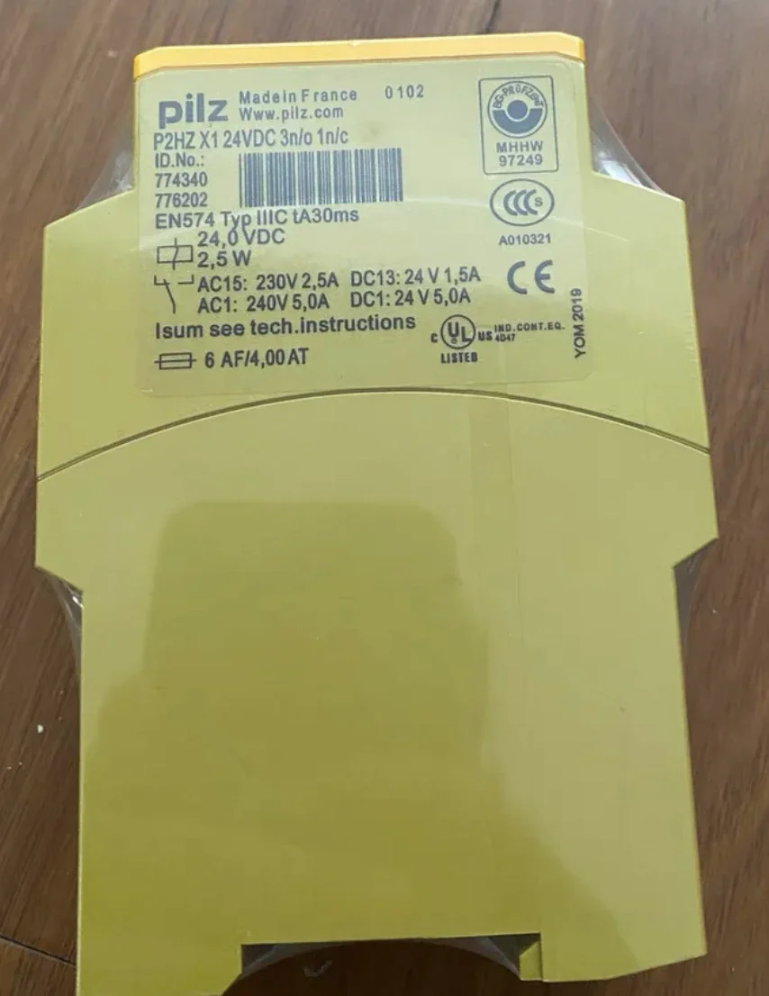 The new PNOZ (safety relays) P2HZ X1 774340