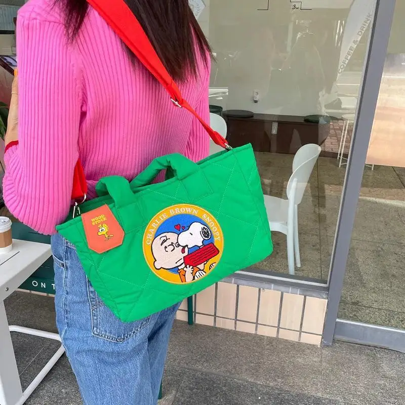 New Snoopy Fashion Shoulder Messenger Bag Anime Kawaii Girls Autumn Winter Space Cotton Down Jacket Bags Handbag Ladies Gift Toy