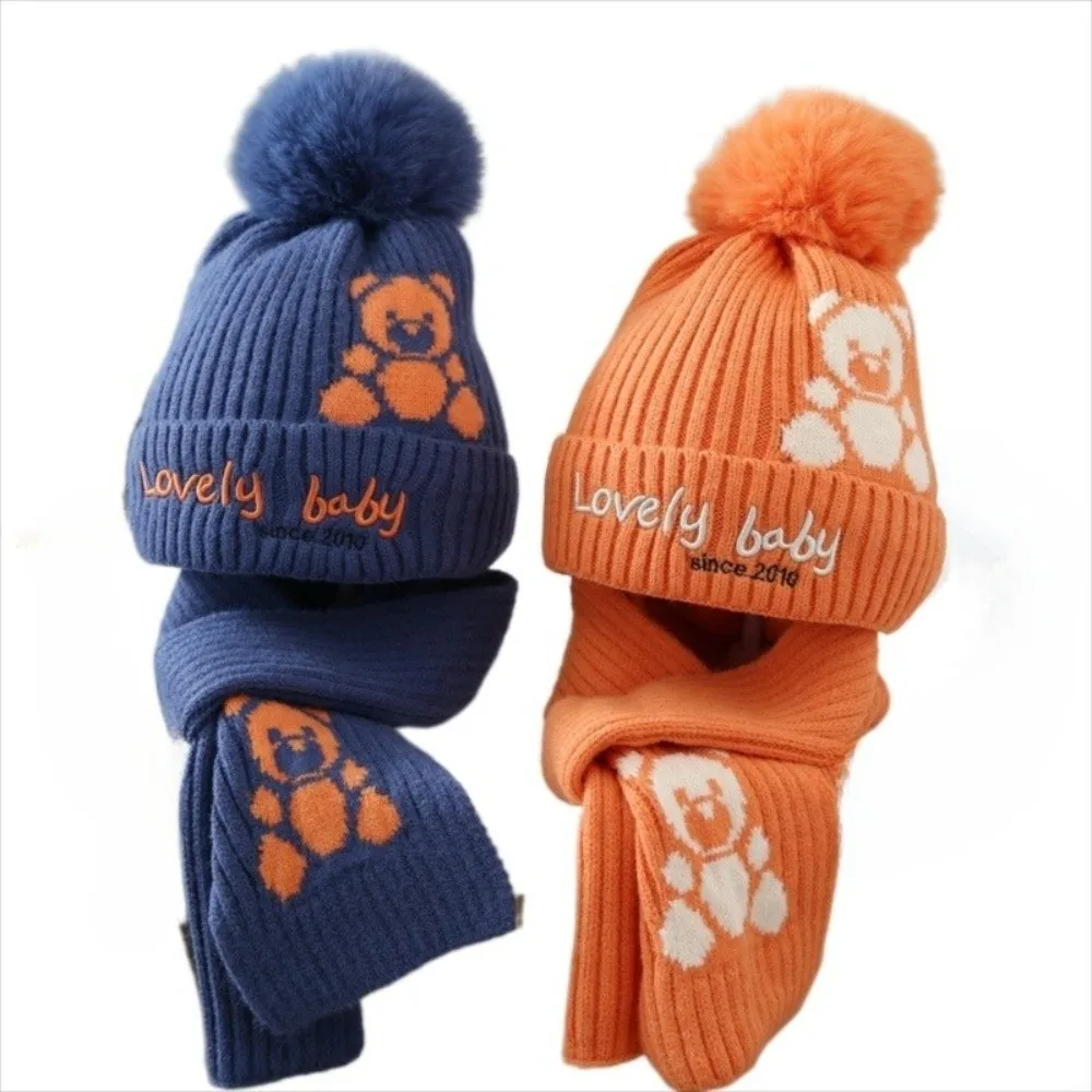 

Ветрозащитная шапка, шарф, комплект, милый дизайн, декор с помпоном, зимняя шапка, шарф, антихолодный вязаный материал, теплая вязаная шапка, зимний сезон