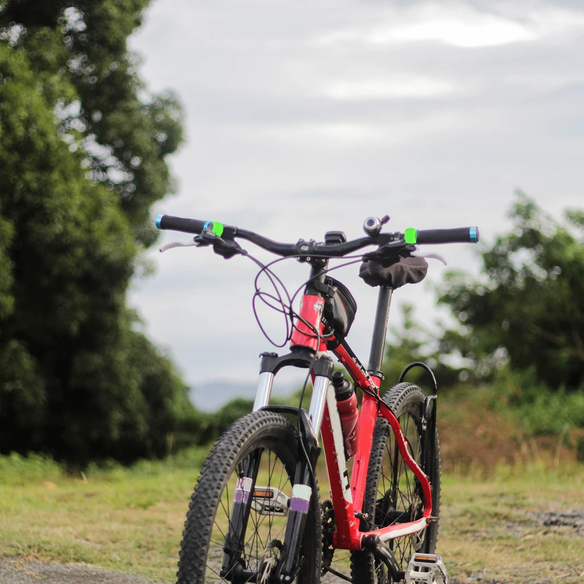 

1 Pair Bike Handlebar Fixed Rings Anti-Slip Silicone Grip Wrap For Mountain Road Bikes Green Protective Cover Hold Loop