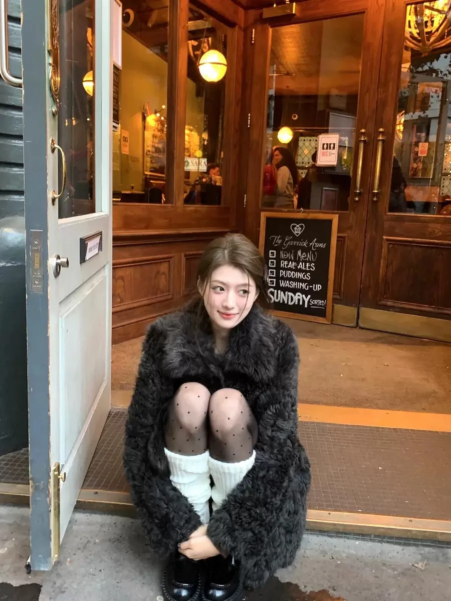 

Lamb Wool Jacket Dry Cleaning Woman Funnel Neck High Collar Construction Zip-Through Front Minimal Styling Streamlined Neutral